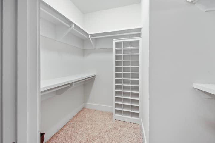 2fe6db79-161a-41fb-add7-43a65b50d628